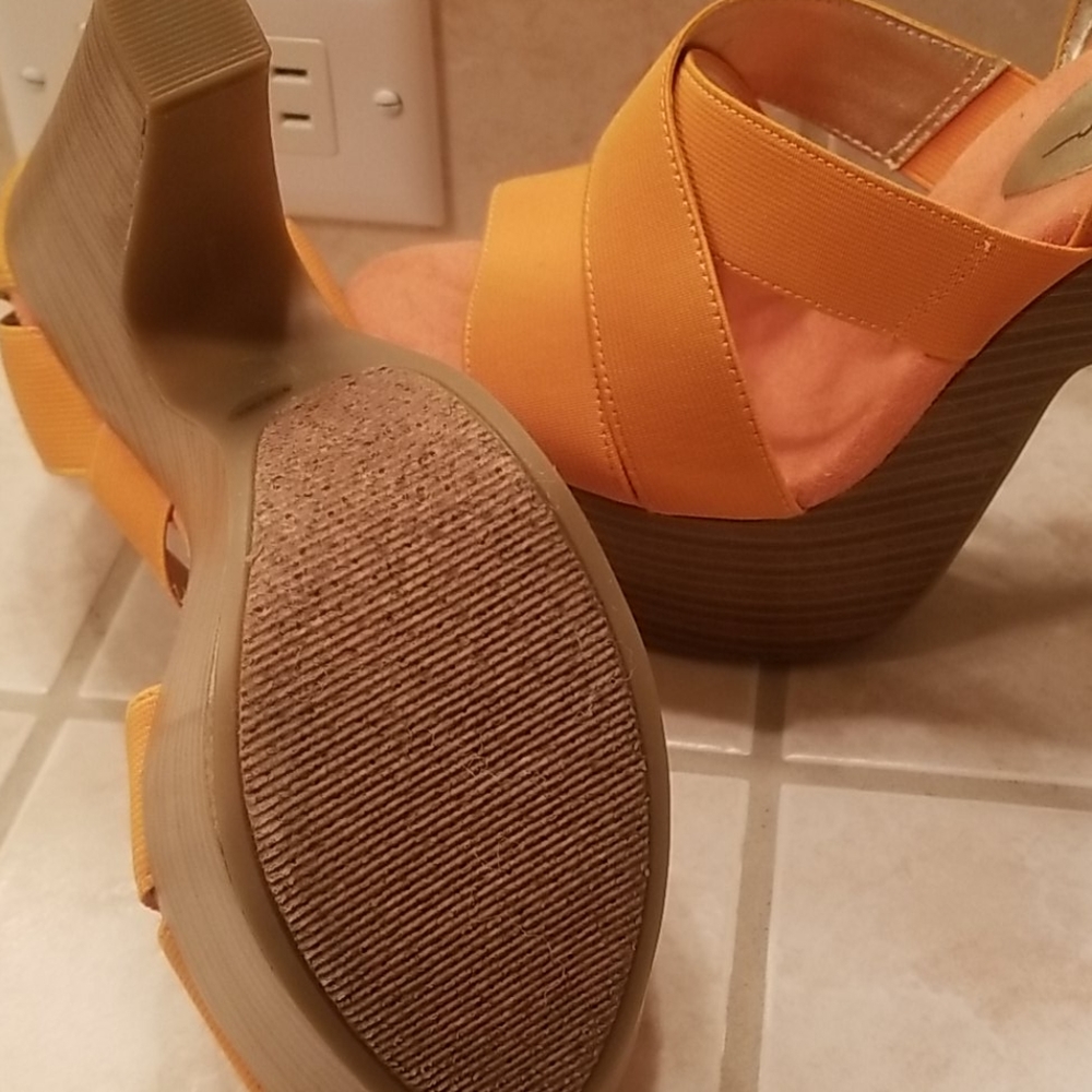 Shoes - Picture 3 of 3